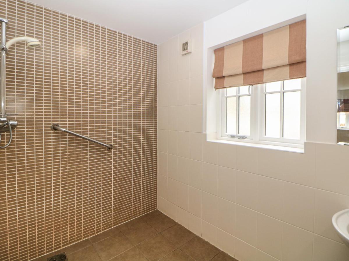 Hopton Villa Матлок Екстериор снимка